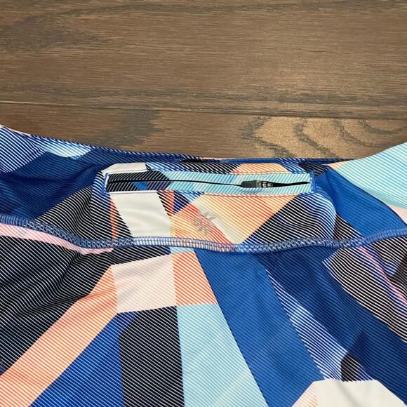 Athleta Electric Geo Speed Skort Size XS - Picture 4 of 9